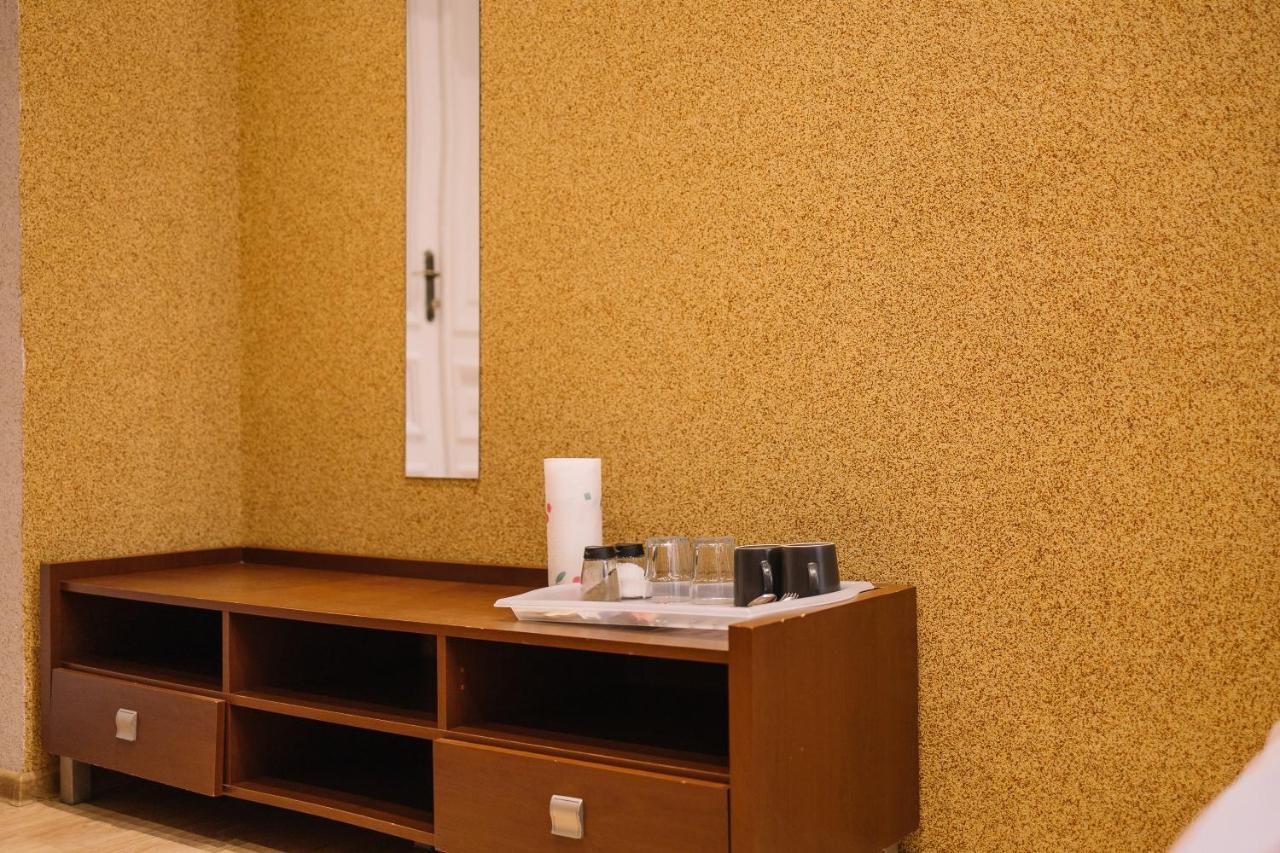 West13 Guest Rooms Krakow Exterior photo
