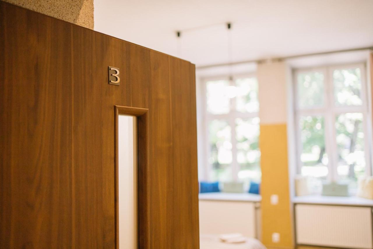 West13 Guest Rooms Krakow Exterior photo