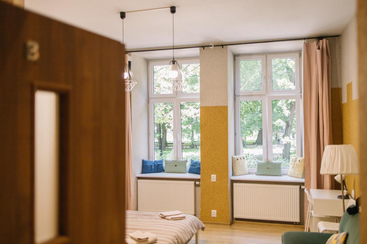 West13 Guest Rooms Krakow Exterior photo